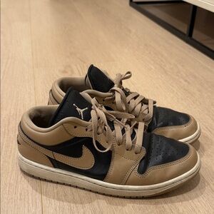 Nike Dunks Black and Tan